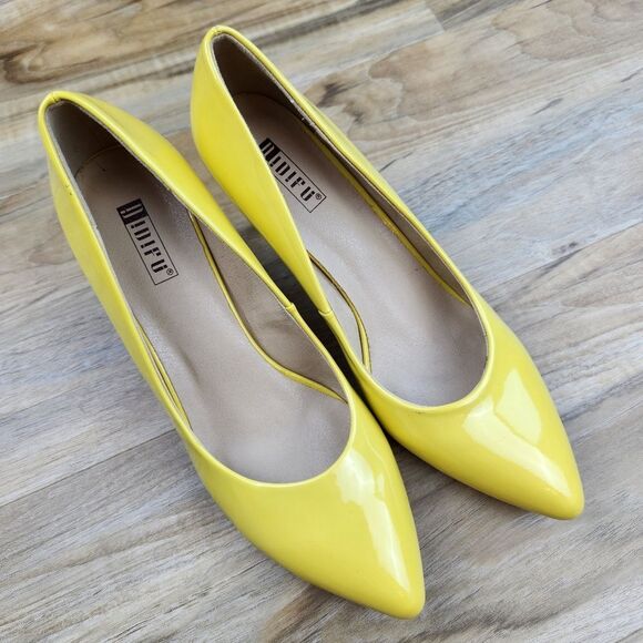 🩵NWOB Yellow Patent Classic Heels Size 8 - Picture 7 of 14